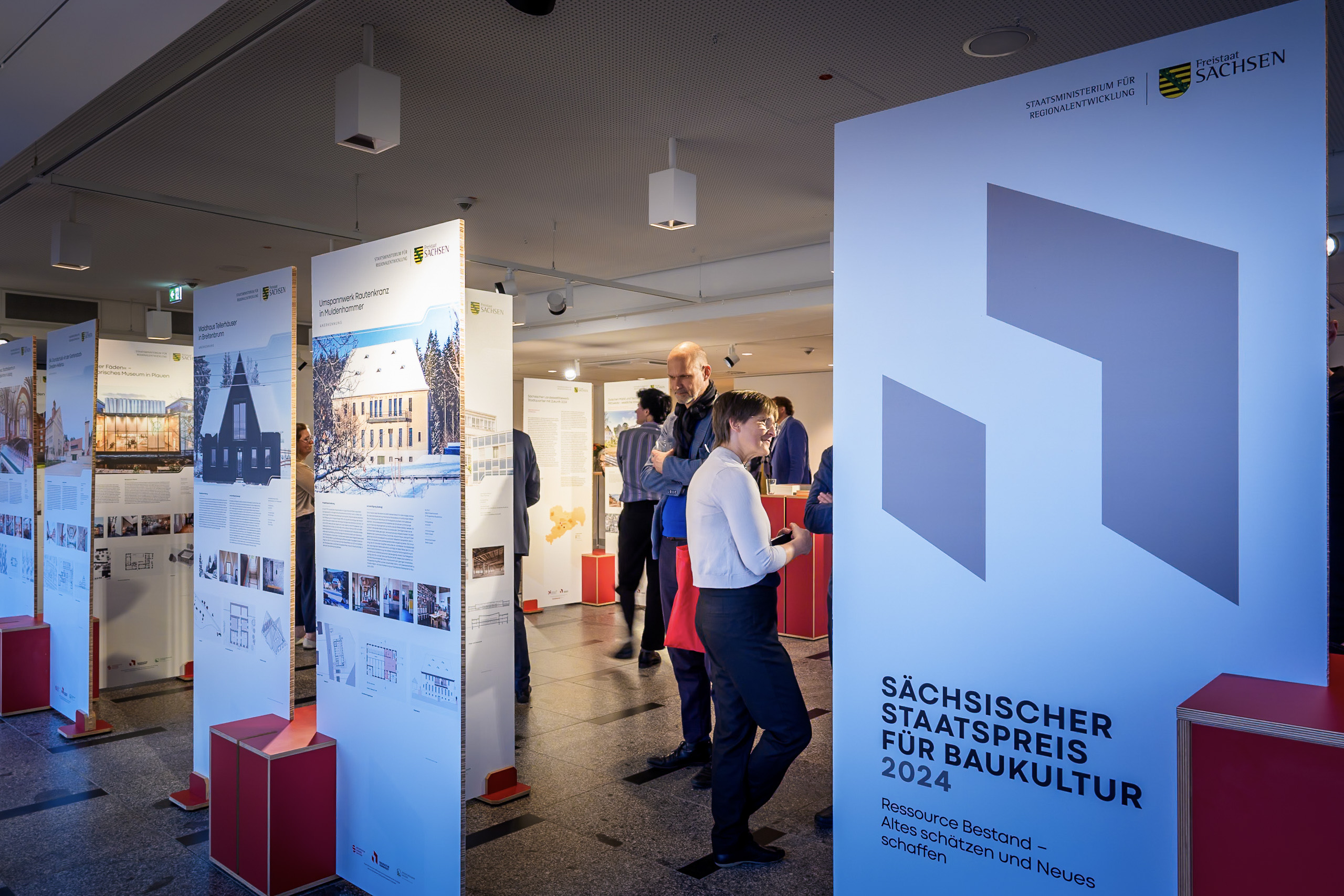 Bauen im Spannungsfeld von Hightech und Lowtech – Sächsischer Staatspreis für Baukultur 2026 (Foto: © André Wirsig) Bauen im Spannungsfeld von Hightech und Lowtech – Sächsischer Staatspreis für Baukultur 2026 (Foto: © André Wirsig)