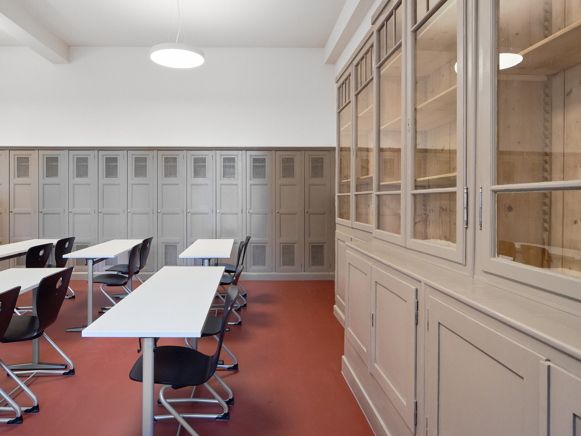 Beruflichen Schulzentrum für Wirtschaft Dresden „Prof. Dr. Zeigner“ – Sanierung einer Hans-Erlwein-Schule (Foto: © Katharina Klopfer)
