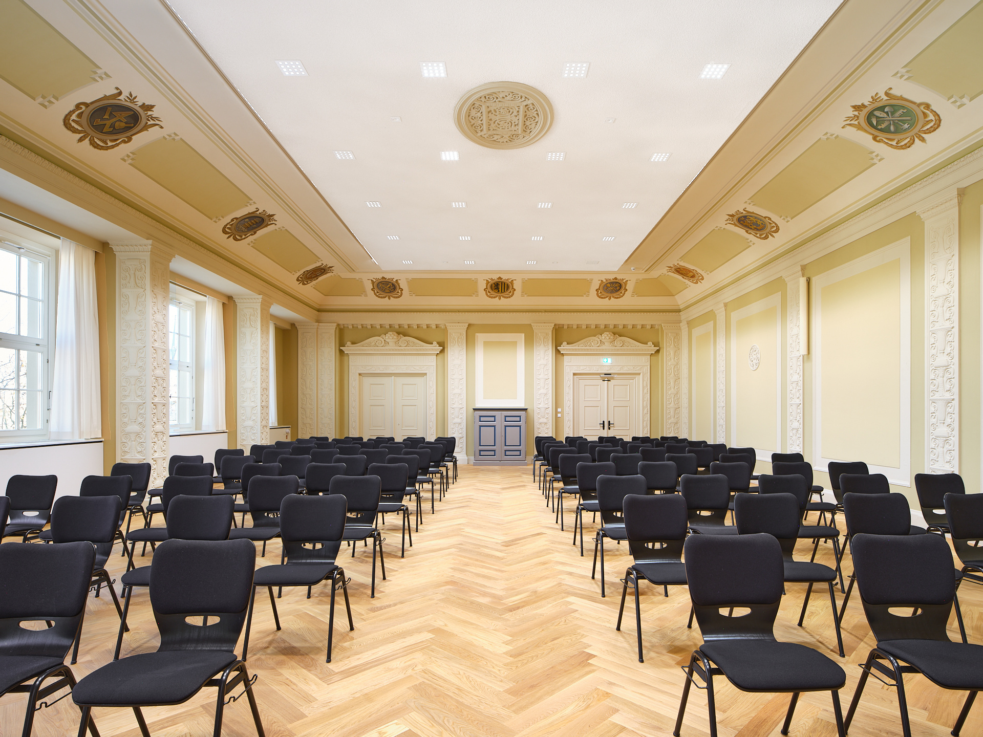 Beruflichen Schulzentrum für Wirtschaft Dresden „Prof. Dr. Zeigner“ – Sanierung einer Hans-Erlwein-Schule (Foto: © Katharina Klopfer)
