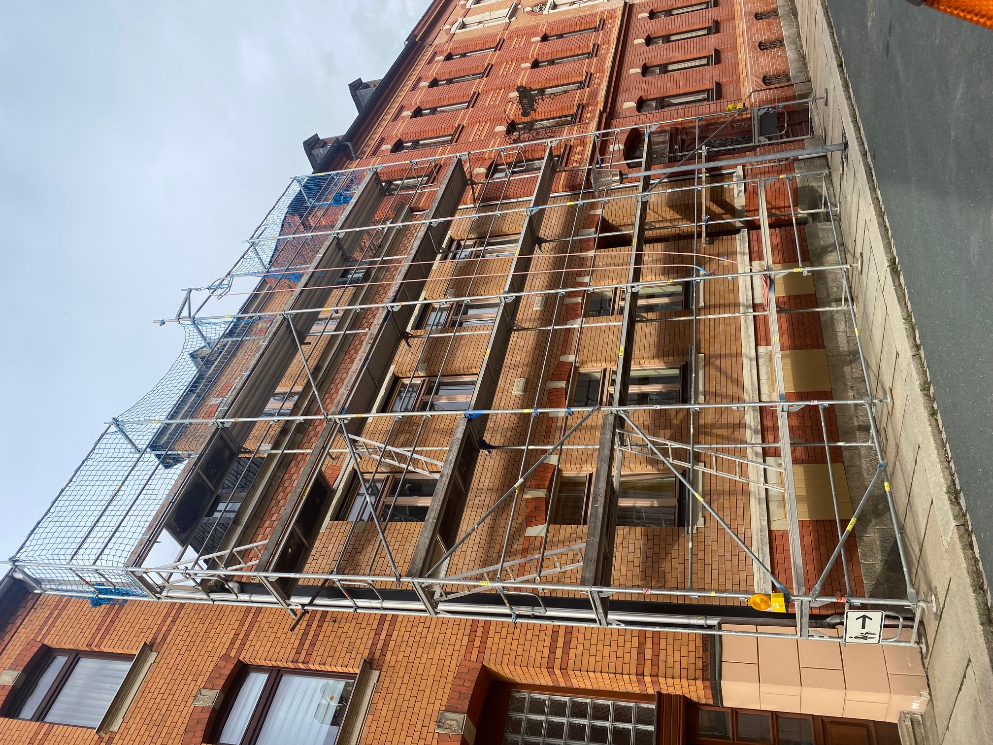 Mehrfamilienhaus mit Dachgeschosserneuerung und Passivhauskomponenten in Markneukirchen (Foto: © )