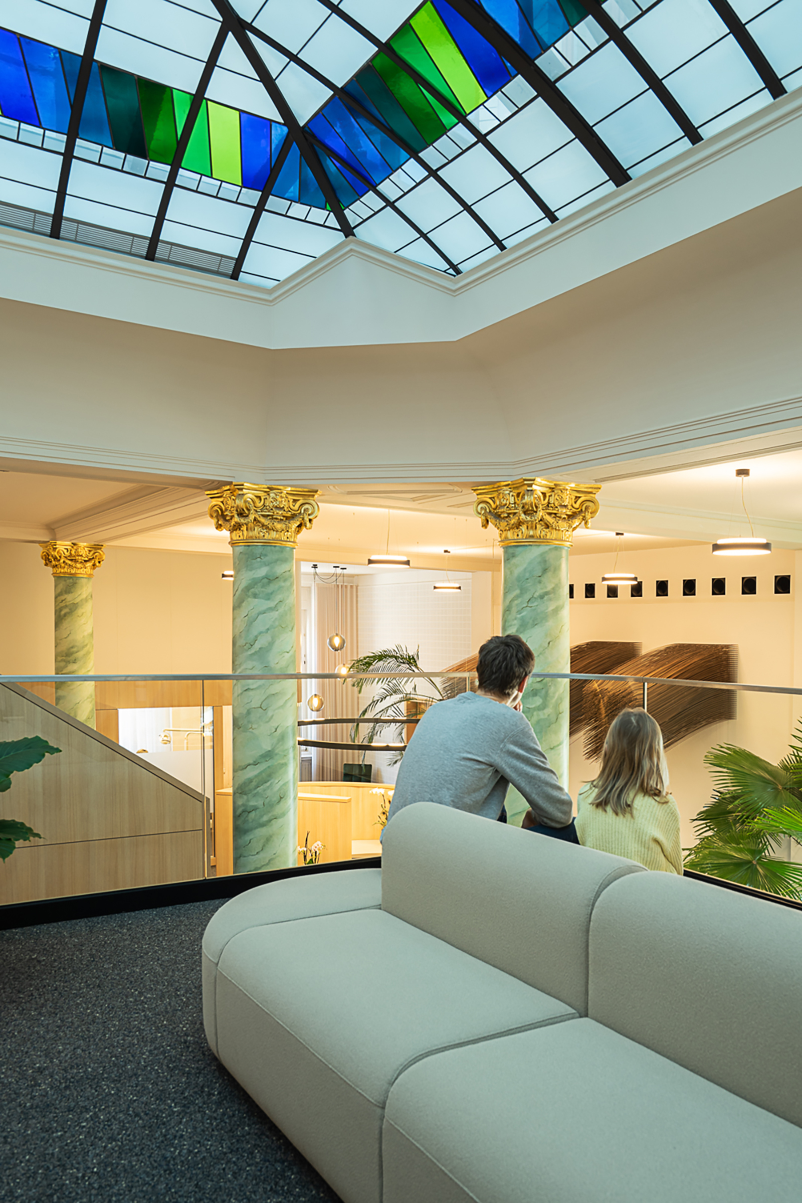 Kieferorthopädie in denkmalgeschützem Bankgebäude in Plauen (Foto: © Neumann Architekten)