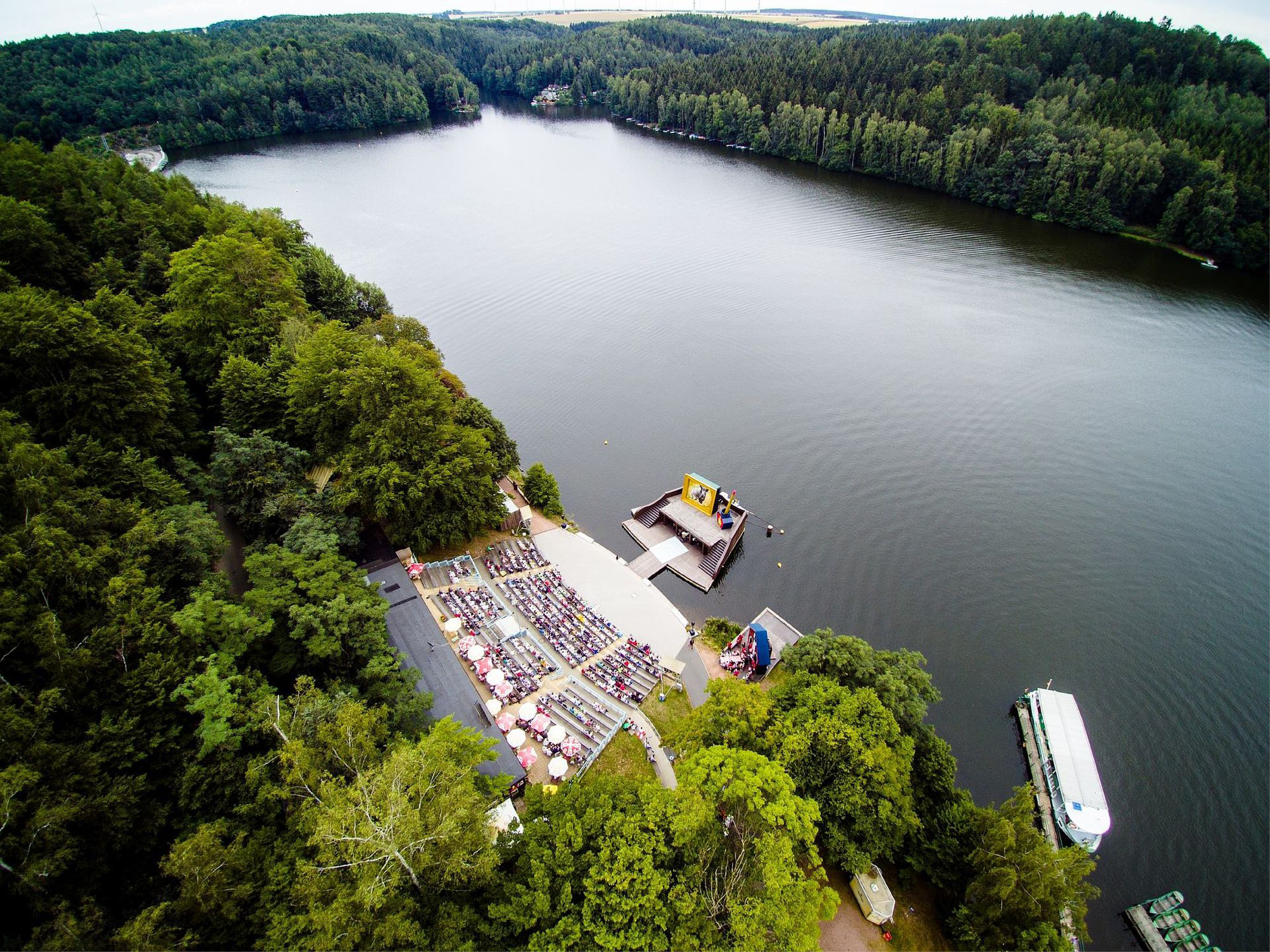 Seebühne Kriebstein (Foto: © IPROconsult GmbH) Seebühne Kriebstein (Foto: © IPROconsult GmbH)