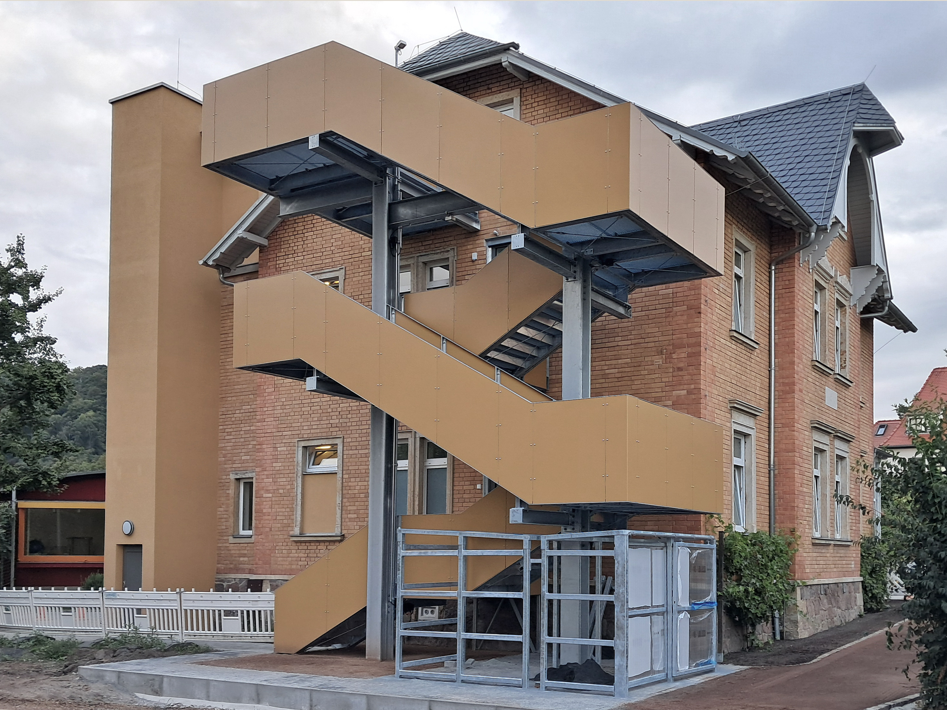Kita Waldstraße in Radebeul – Nachhaltige Sanierung und Dachgeschossnutzung (Foto: © architektur4 . Thomas Grübling . Architekt)