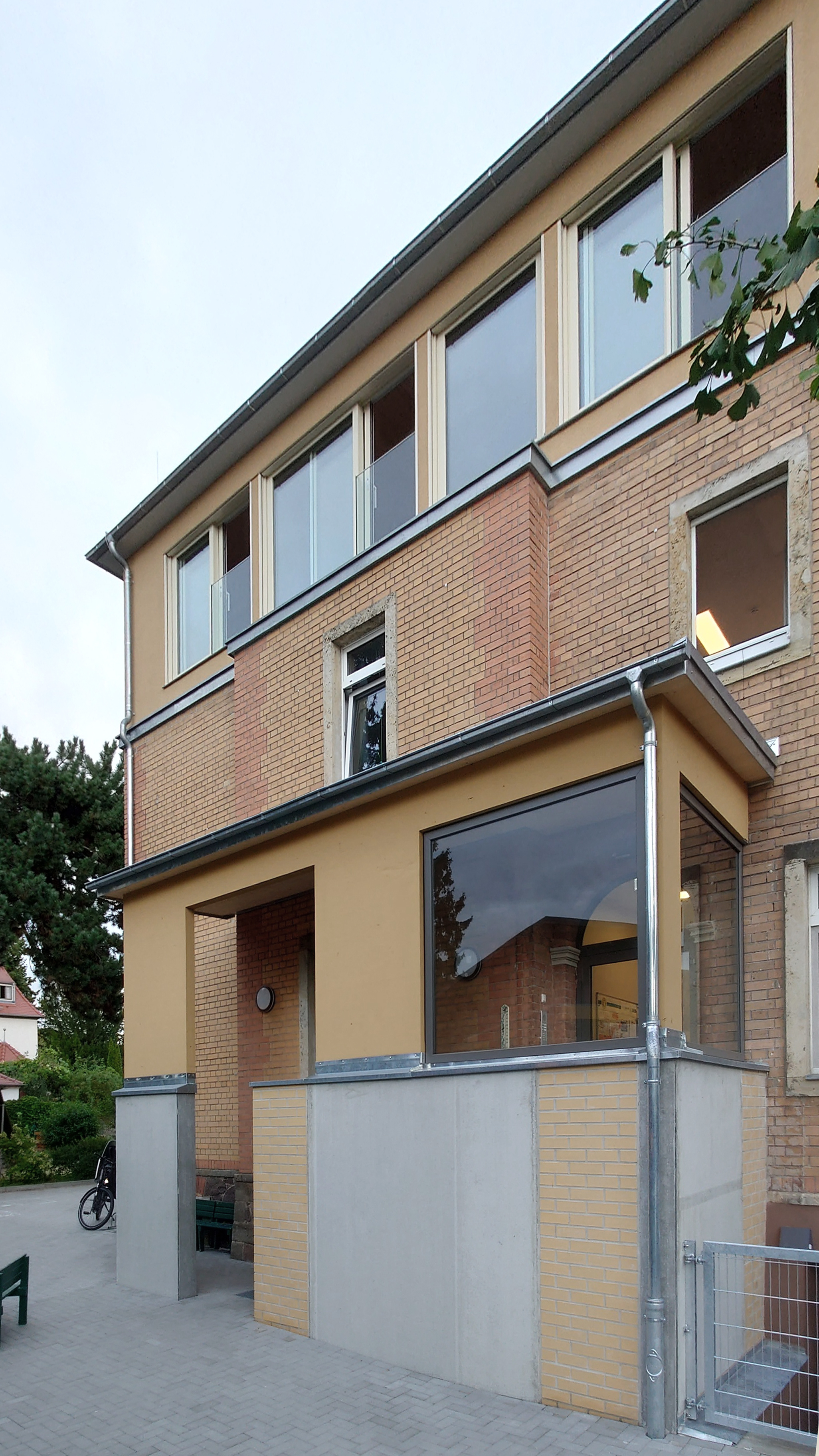 Kita Waldstraße in Radebeul – Nachhaltige Sanierung und Dachgeschossnutzung (Foto: © architektur4 . Thomas Grübling . Architekt)