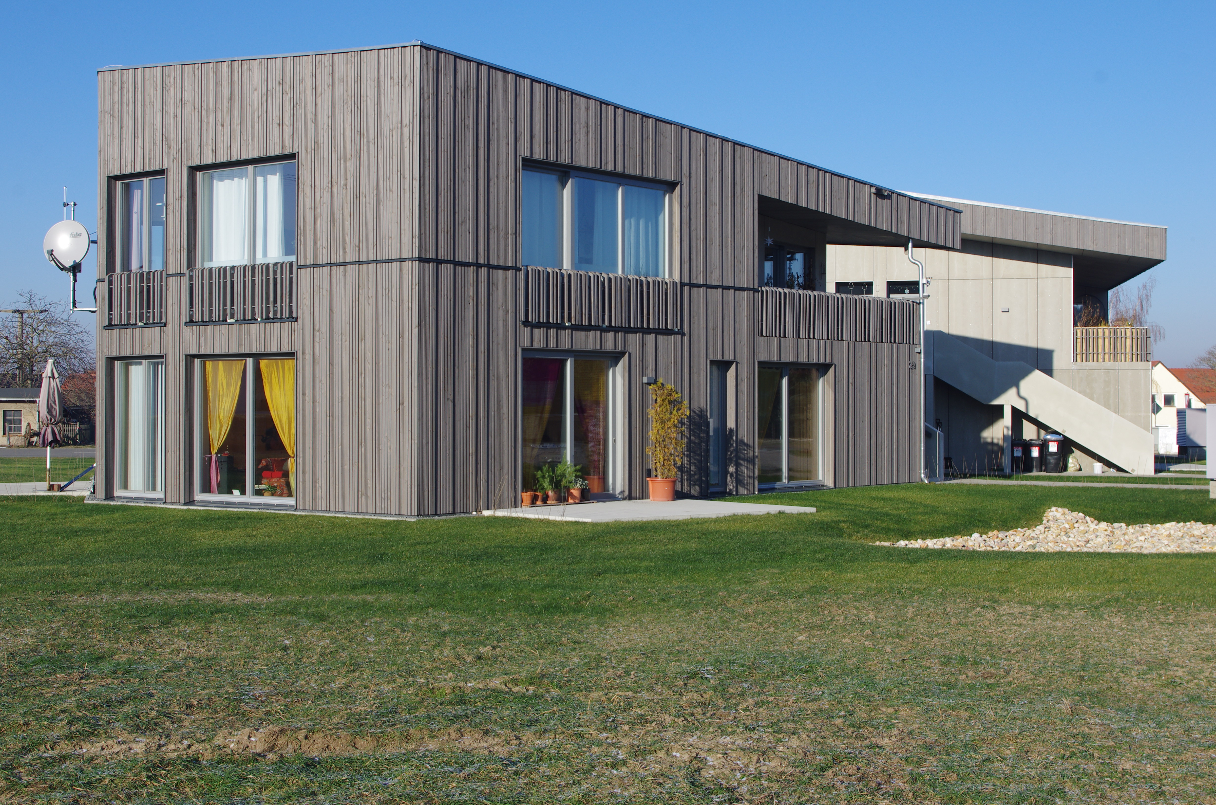 H3 Hohenprießnitz – Mehrfamilienhäuser in Brettschichtholzbauweise (Foto: © Bernhard Tatter) H3 Hohenprießnitz – Mehrfamilienhäuser in Brettschichtholzbauweise (Foto: © Bernhard Tatter)