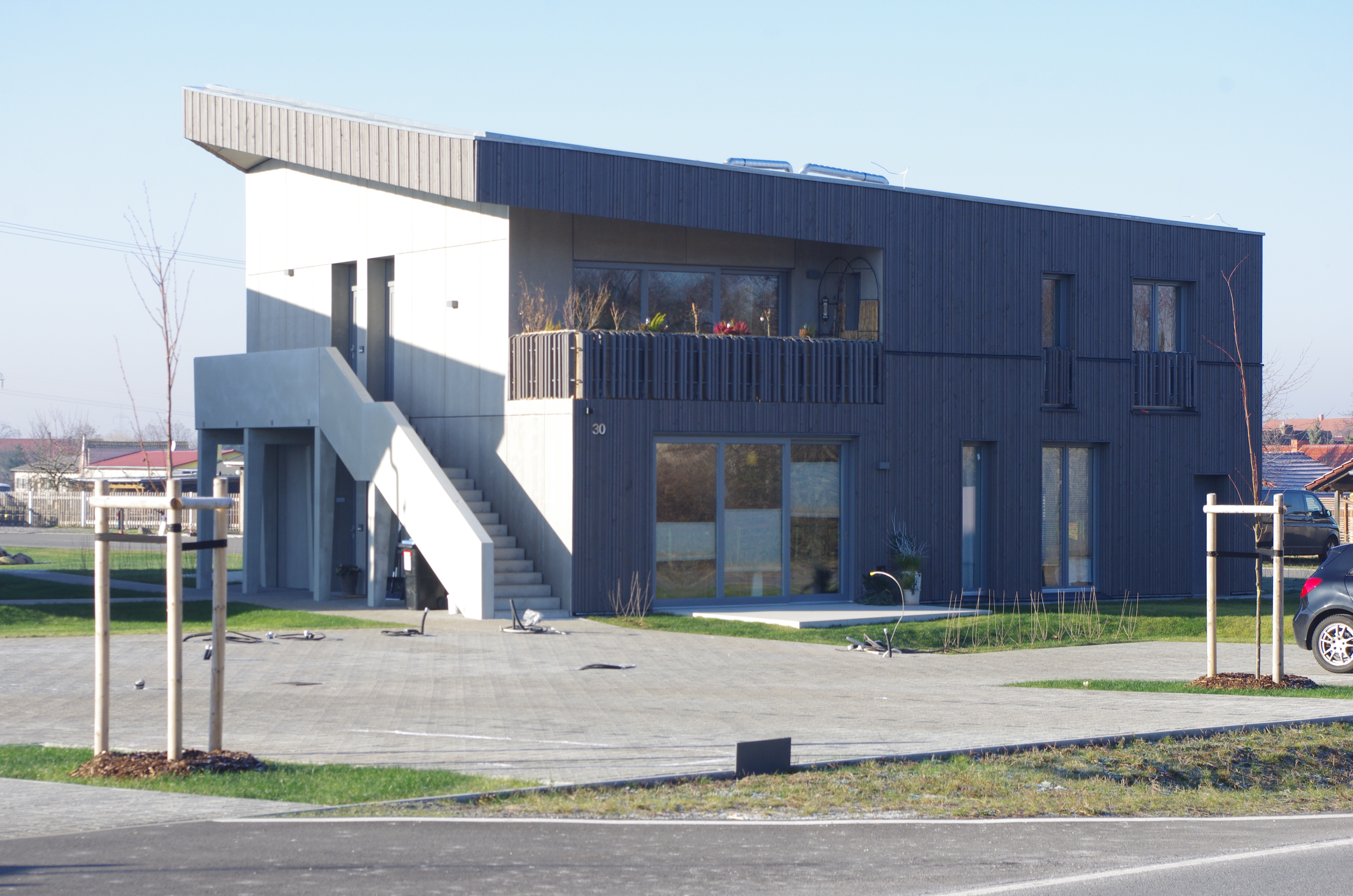 H3 Hohenprießnitz – Mehrfamilienhäuser in Brettschichtholzbauweise (Foto: © Bernhard Tatter) H3 Hohenprießnitz – Mehrfamilienhäuser in Brettschichtholzbauweise (Foto: © Bernhard Tatter)