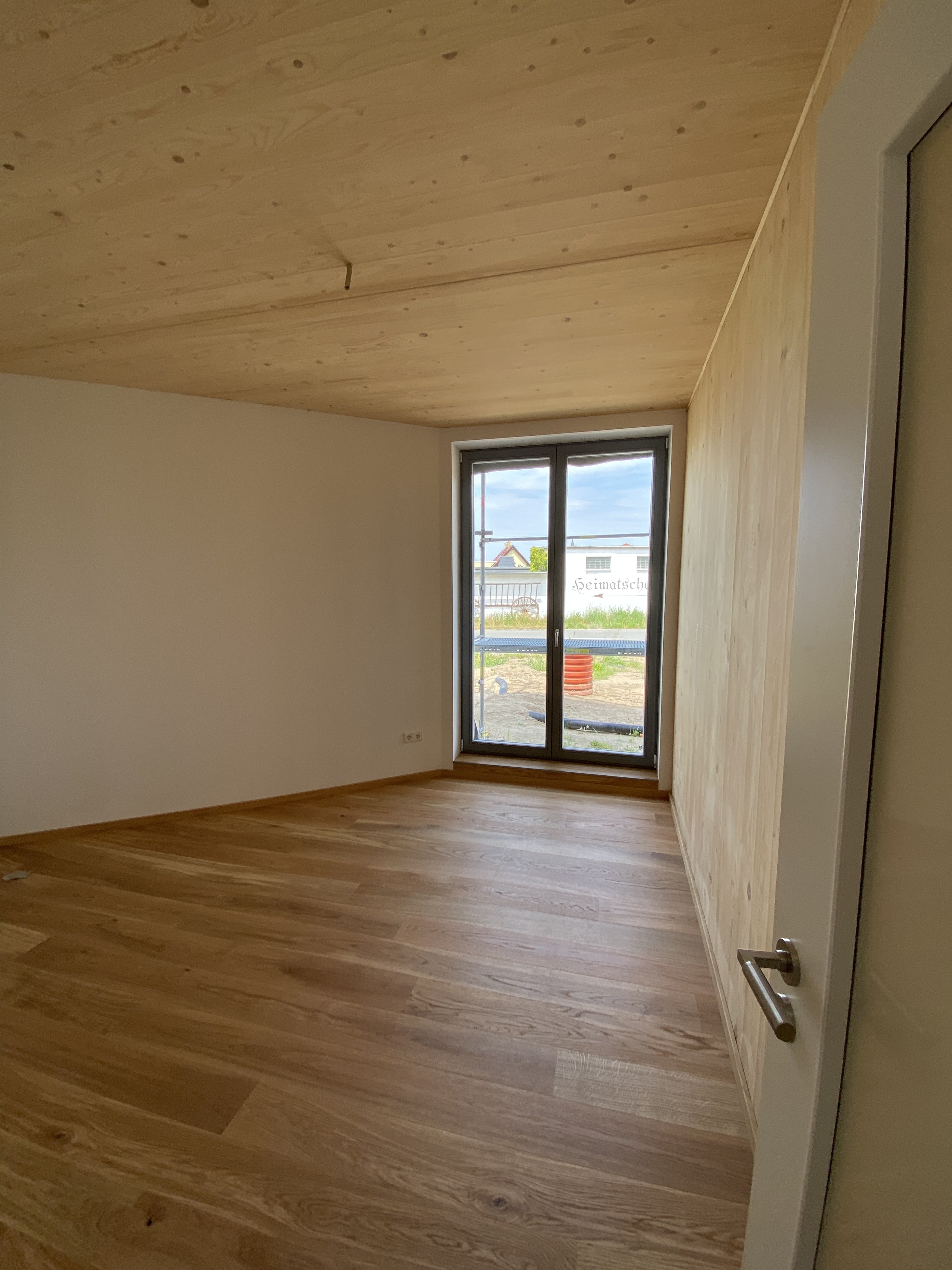 H3 Hohenprießnitz – Mehrfamilienhäuser in Brettschichtholzbauweise (Foto: © Bernhard Tatter) H3 Hohenprießnitz – Mehrfamilienhäuser in Brettschichtholzbauweise (Foto: © Bernhard Tatter)