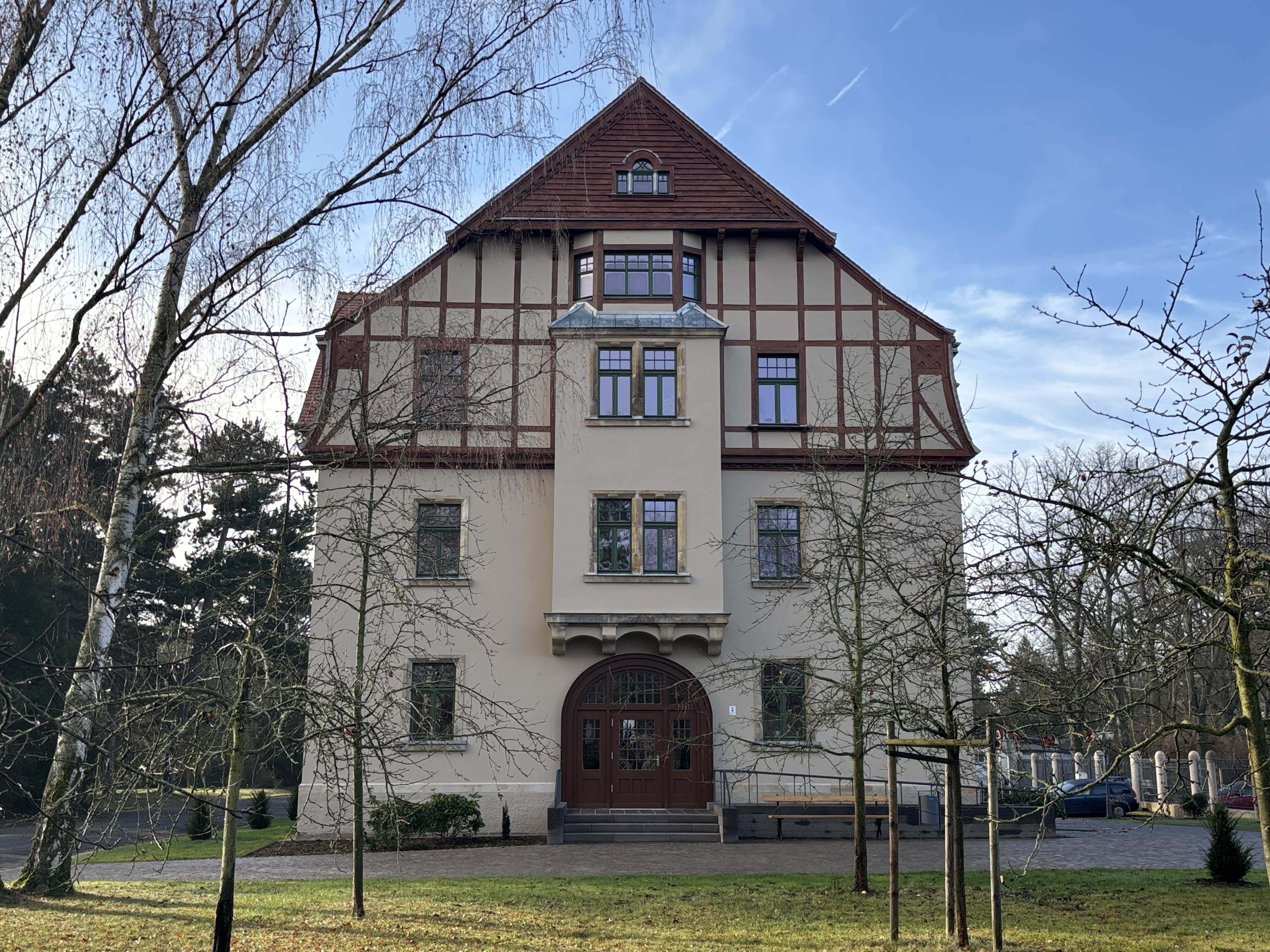 Verwaltungsgebäude Südfriedhof Leipzig – Denkmalgerechte Sanierung (Foto: © wittig brösdorf architekten BDA)