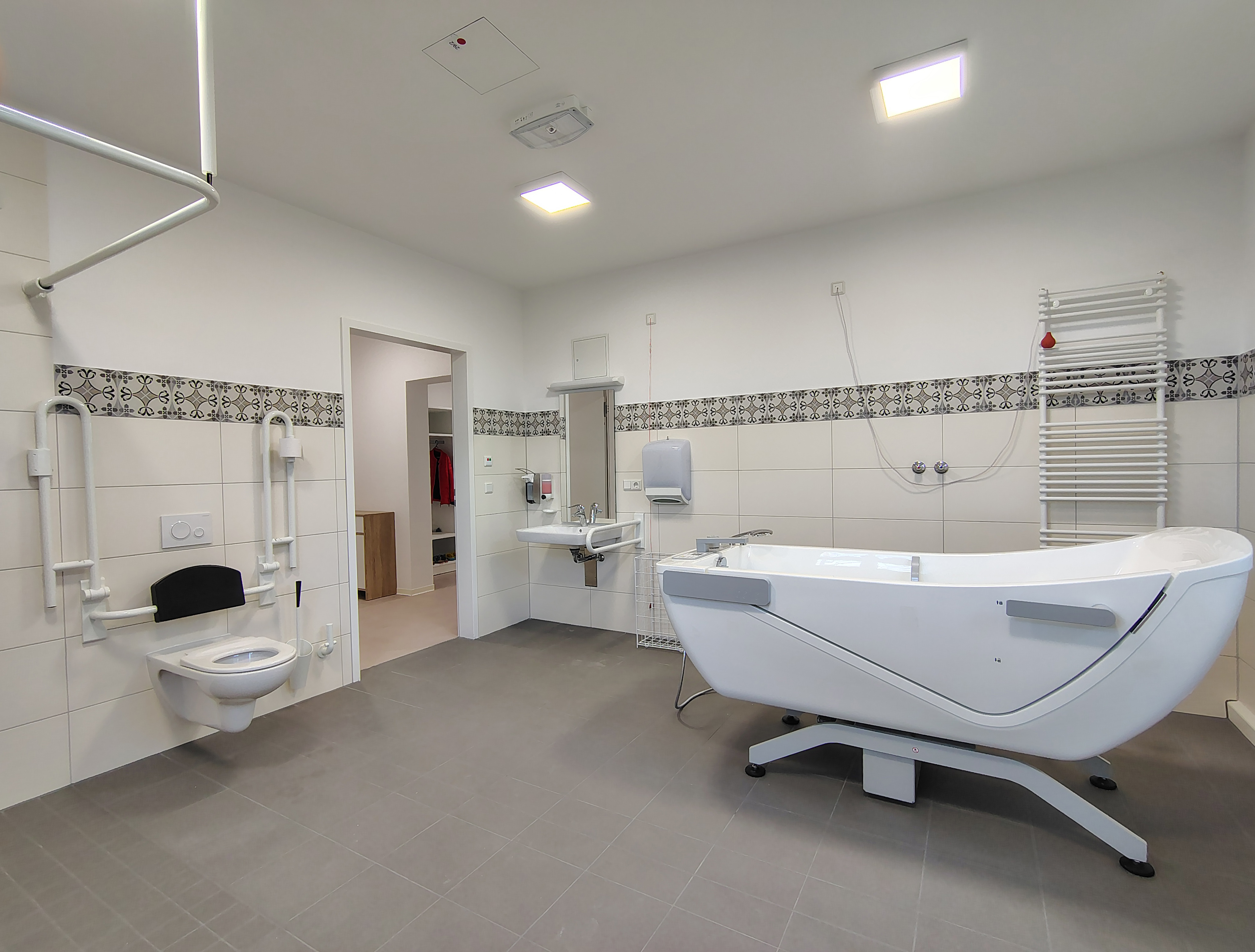 Denkmalgeschützte Internatsvilla in Bautzen – Umnutzung für Pflege, Betreuung und Wohnen (Foto: © Holger Hinz) Denkmalgeschützte Internatsvilla in Bautzen – Umnutzung für Pflege, Betreuung und Wohnen (Foto: © Holger Hinz)