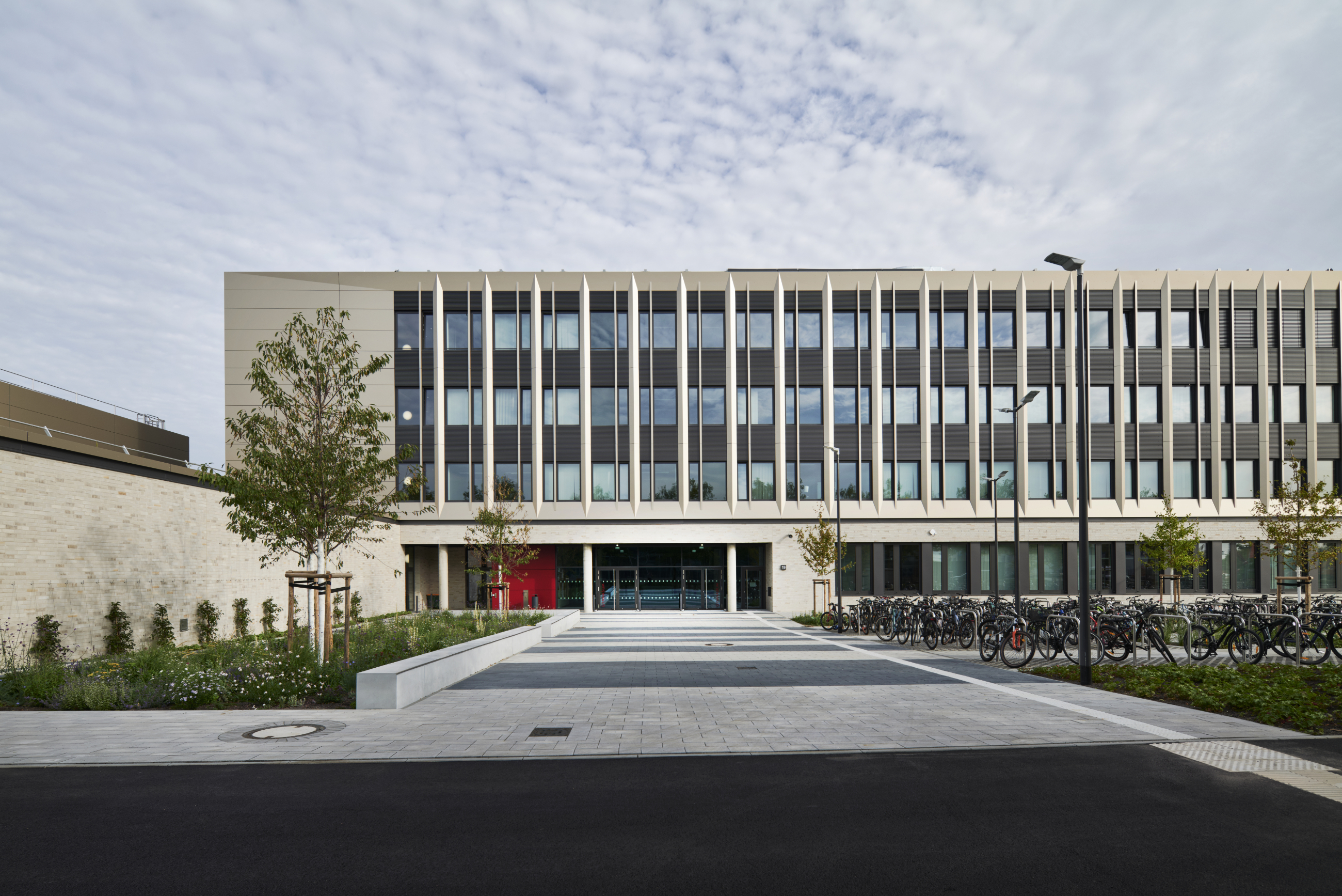 Marie-Curie-Schule, Gymnasium der Stadt Leipzig (Foto: © © Robert Gommlich) Marie-Curie-Schule, Gymnasium der Stadt Leipzig (Foto: © © Robert Gommlich)