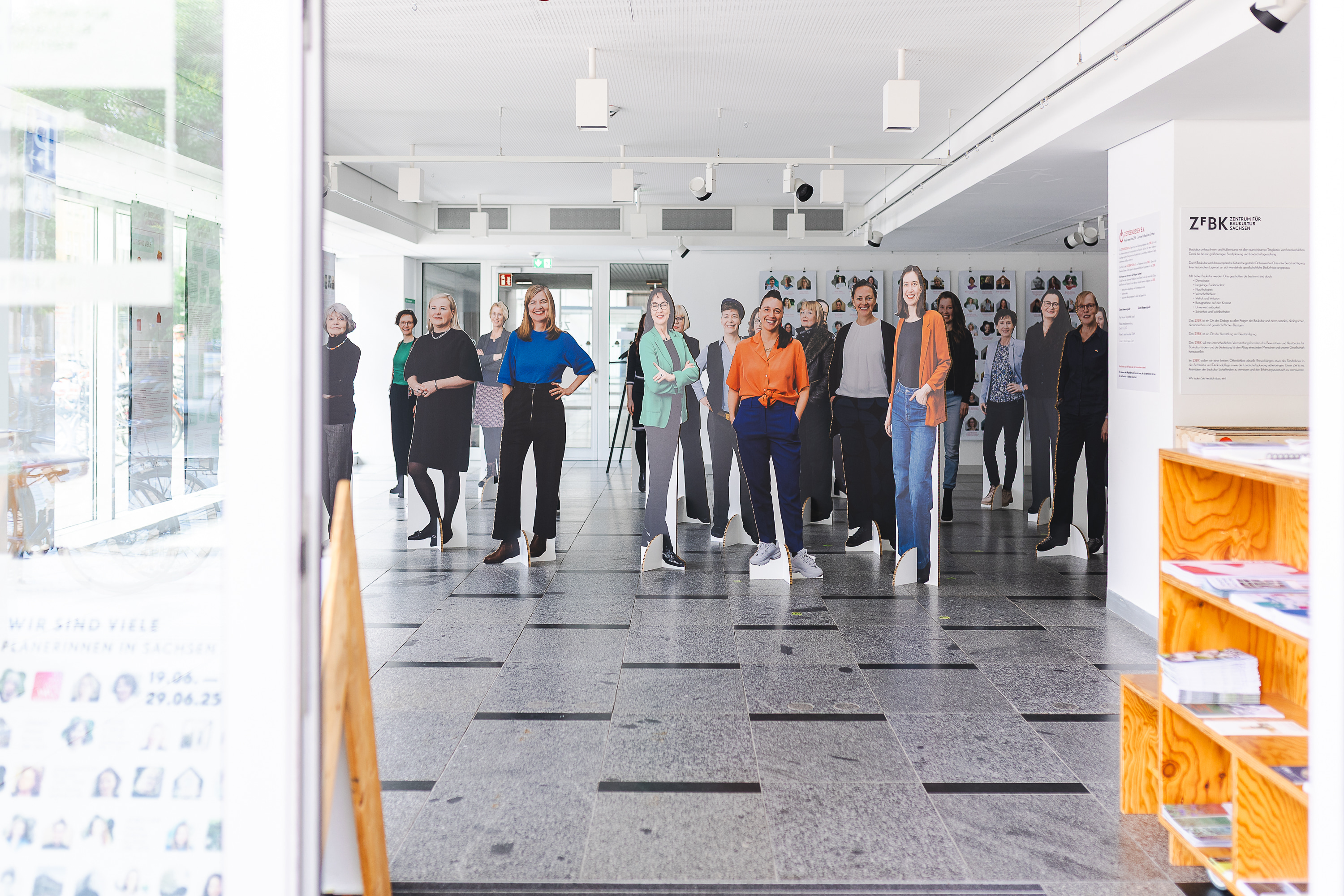 WIA Ausstellung WIR SIND VIELE! – Planerinnen in Sachsen (Foto: © Franziska Kestel)