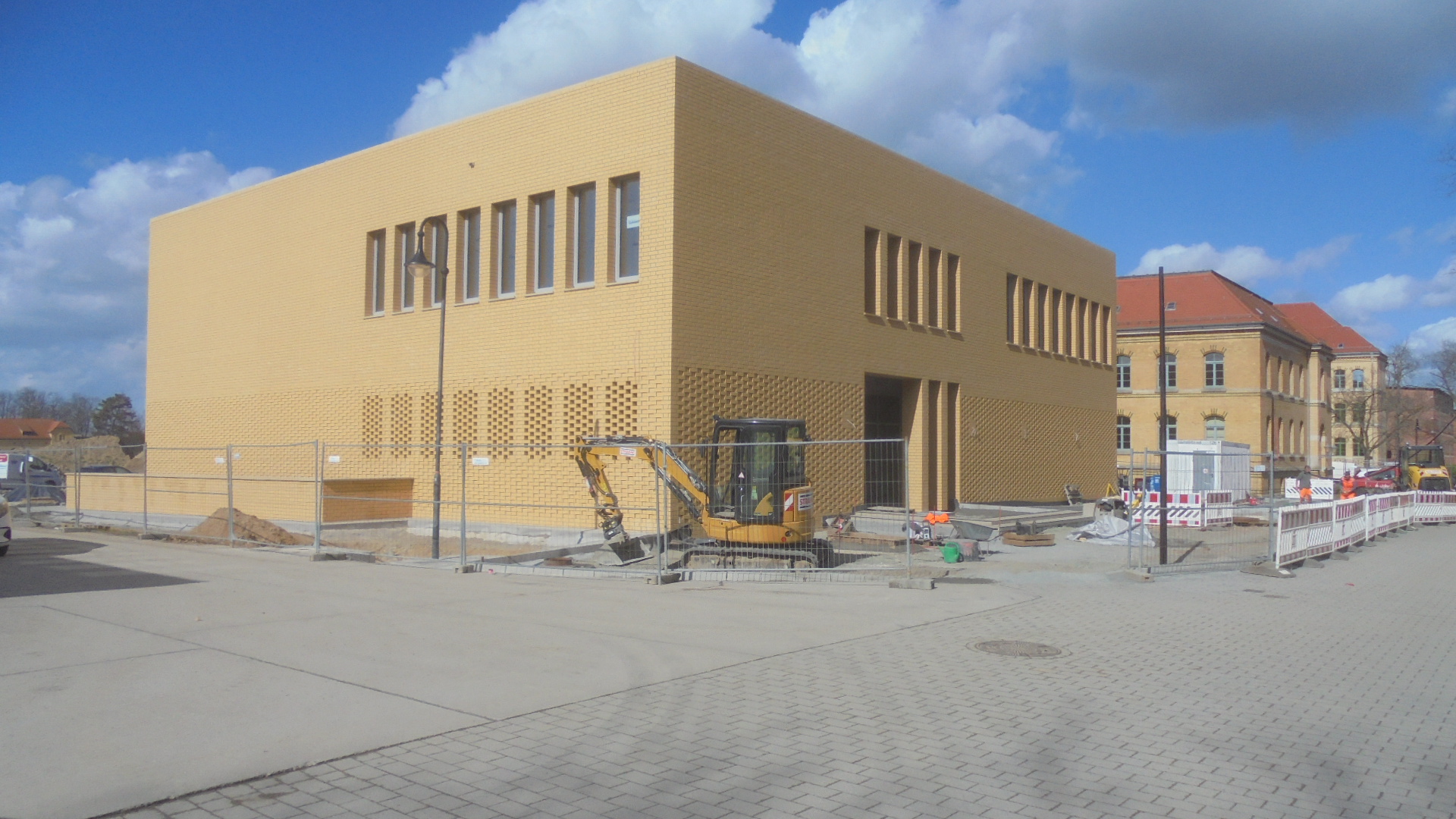 Lehrsaalgebäude in der General-Olbricht-Kaserne Leipzig – Neubau (Foto: © Christian Weber)